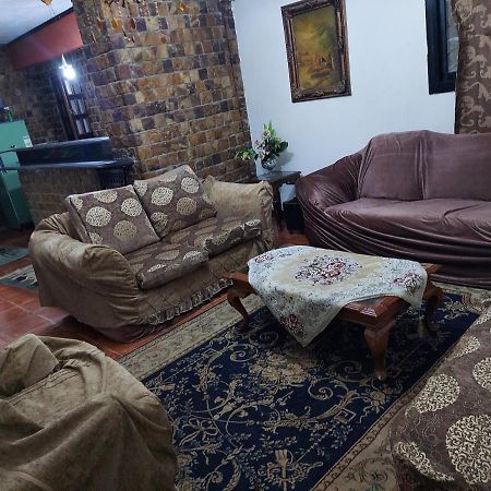 Al Moayad Apartment Near To Genina Mall, Abbas Al Akkad Caïro Buitenkant foto